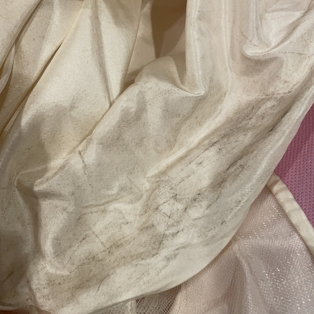 Ines do Santo Ivory “Madeline” Wedding Gown Size 12 (6). Ballon Fit and Flare. - Picture 10 of 11